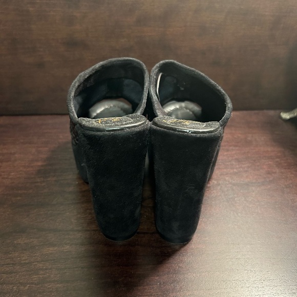 Vera Gomma Leather Block Heels - Picture 3 of 4